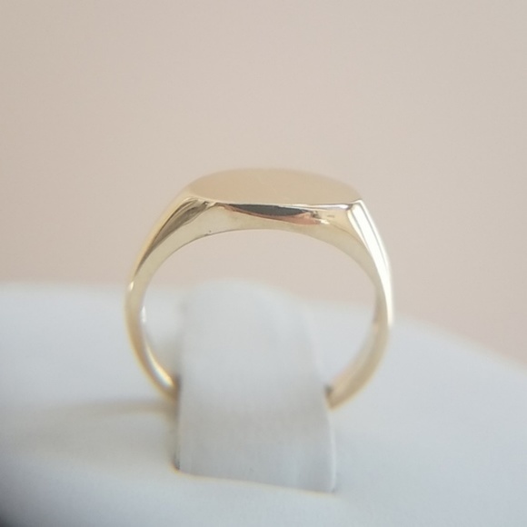 14k Yellow gold Signet Ring size 2 3 4 5 6 - Picture 3 of 6